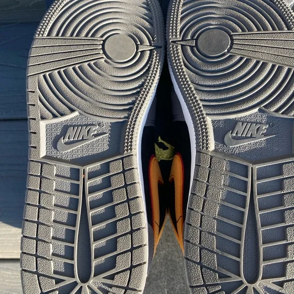 Jordan 1s - Picture 7 of 12